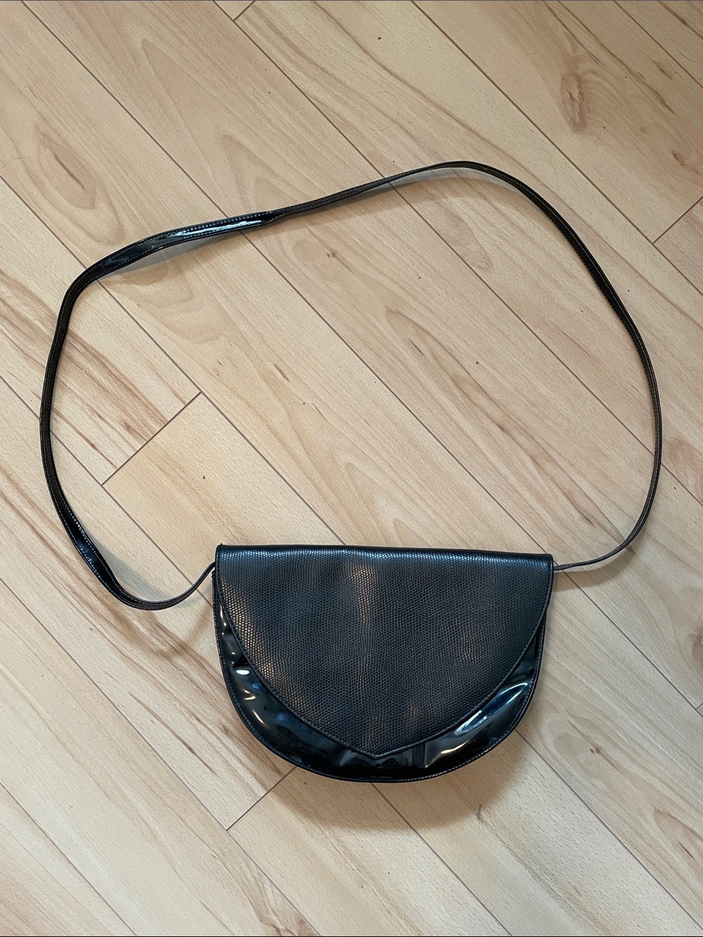 Vintage Black Crossbody Bag with Envelope Style Closure